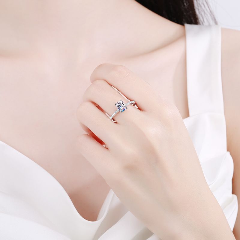 Simple Four-claw Ring For Women