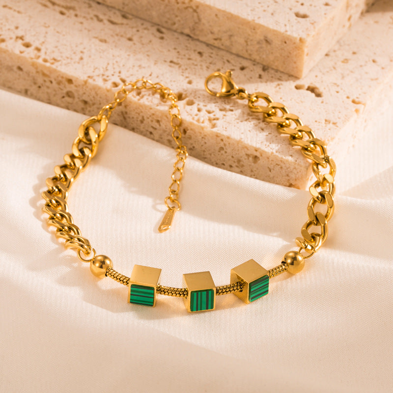 A Niche Yet Affordable Shell Bracelet For Women